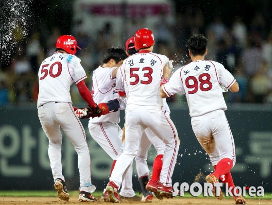 KIA `한화에 끝내기 승리`