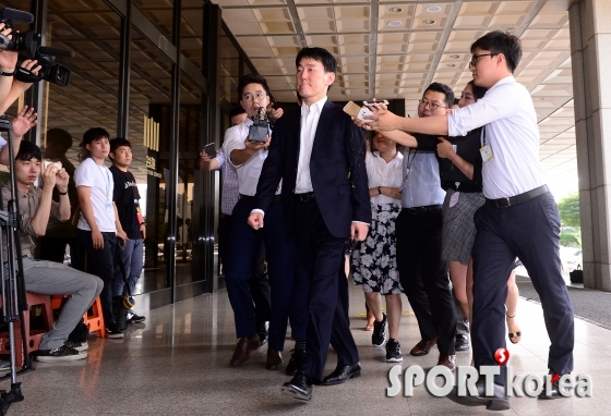 이장석 대표 `이제 조사 받으러 들어갈게요`