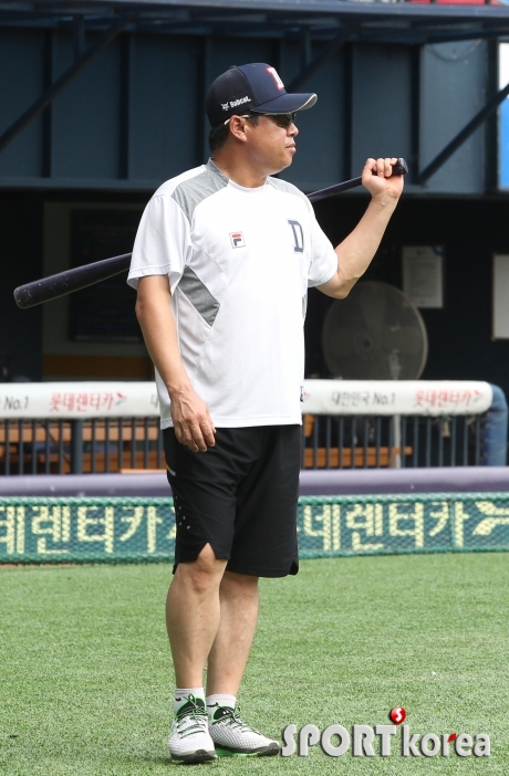 두산 김태형 감독 `9연승 가자`