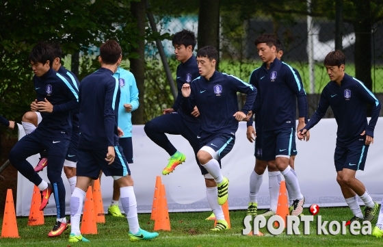 `열심히 훈련하는 축구대표팀`