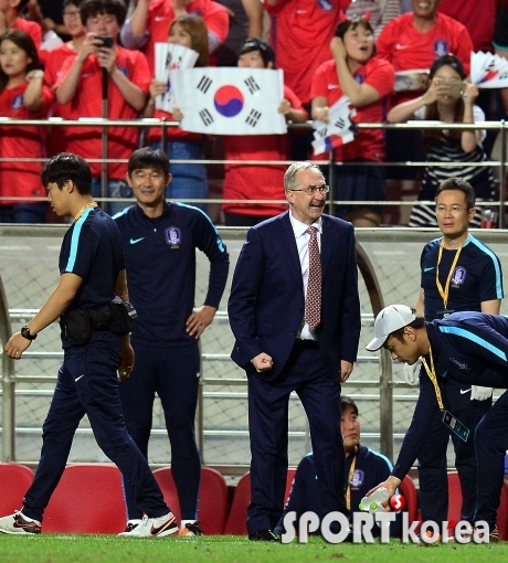 슈틸리케, `한국의 무서움을 보여줘라`