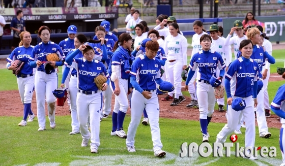 한국 여자야구, 파키스탄 6회 10-0 콜드승