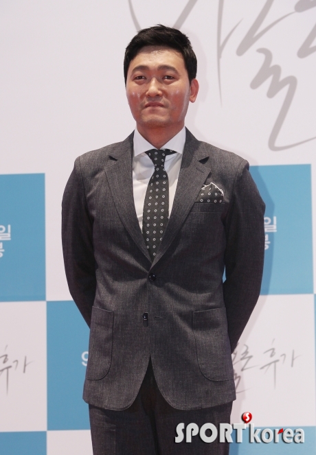 `나홀로 휴가` 이준혁 `오늘의 베스트 드래서`