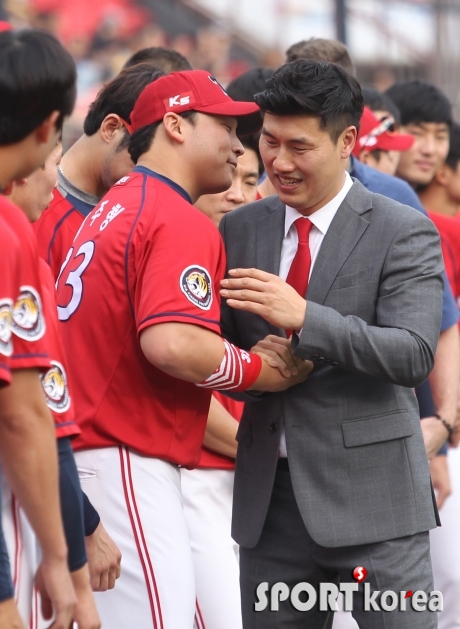 장성호 ` 나의 고향 호랑이들과의 포옹`