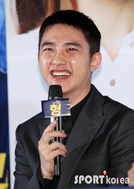 도경수 `데뷔후 가장 찐한 키스신`