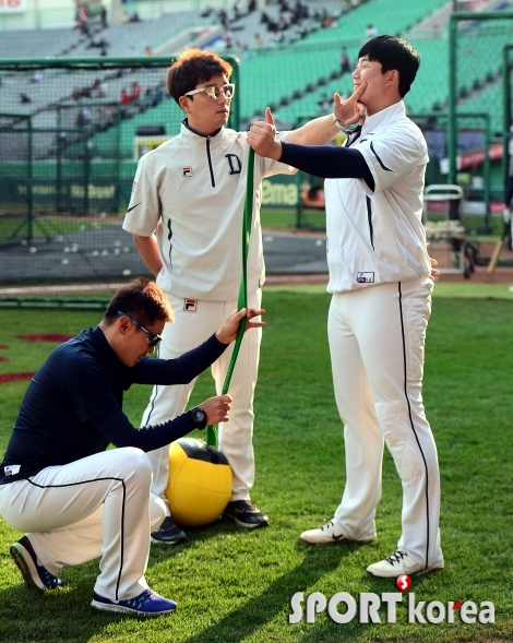 김민혁 `주전의 길은 멀고도 힘들어~`