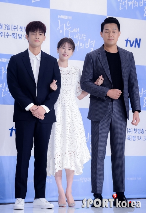 서인국-정소민-박성웅 `믿고 보는 배우들의 로맨스`