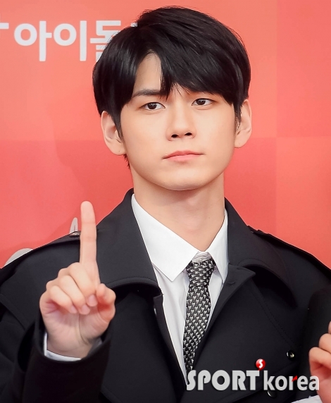 워너원 옹성우 `오늘도 멋진 옹비드`