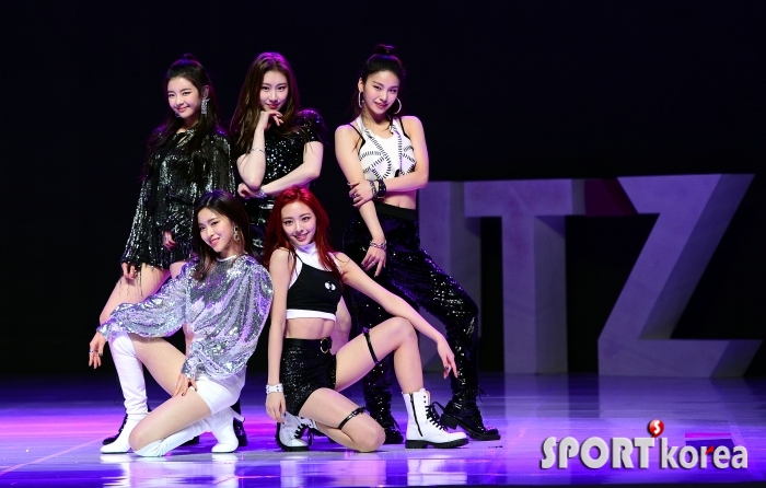 ITZY, 4세대 그룹의 서막을 열다!