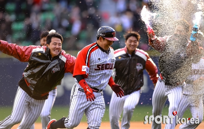 유강남 거기 서라!