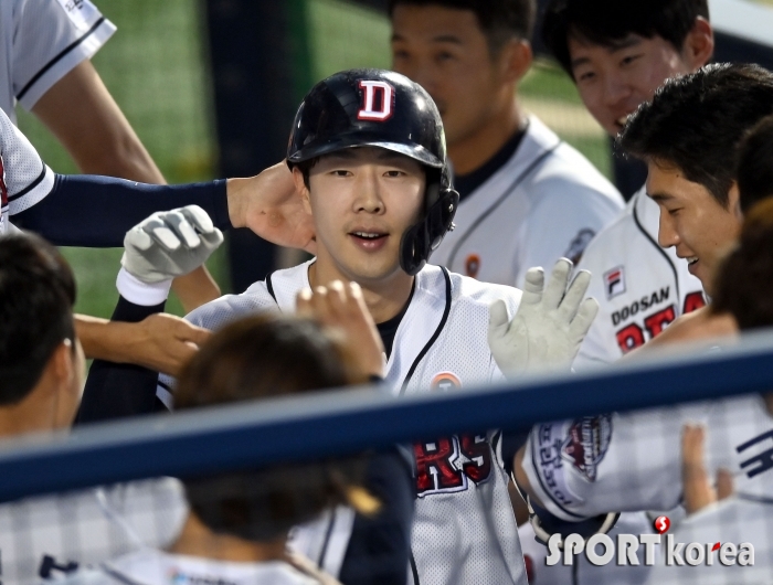 박건우 `홈런으로 역전`