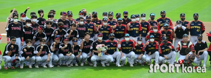 박용택, 수원 KT전 고별식