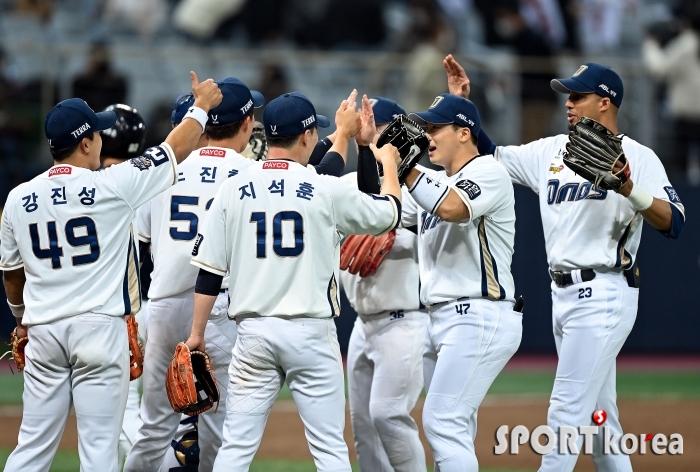 NC, 두산 꺾고 한국시리즈 첫 승리!