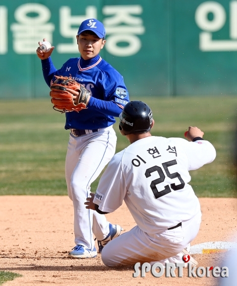 김지찬, 2루는 이미 아웃이야~