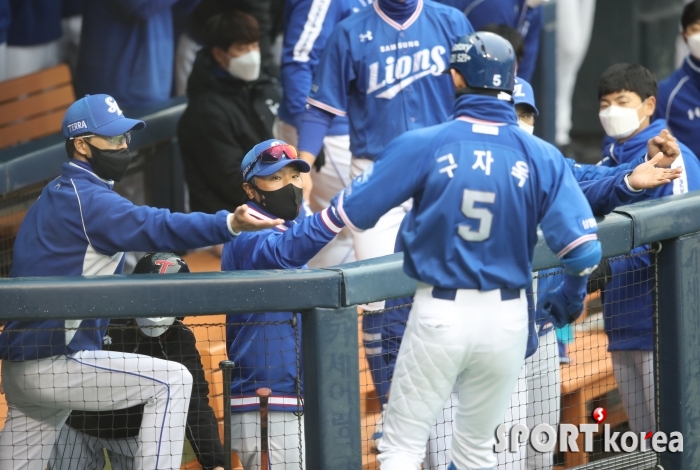 삼성 허삼영 감독, 구자욱 홈런 잘쳤어~