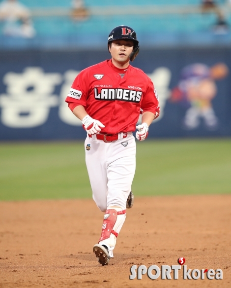 SSG 김성현, 역전 3점 홈런 퍼레이드