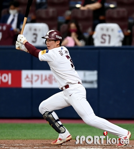 김혜성, 0의 균형을 깨뜨린 적시타!