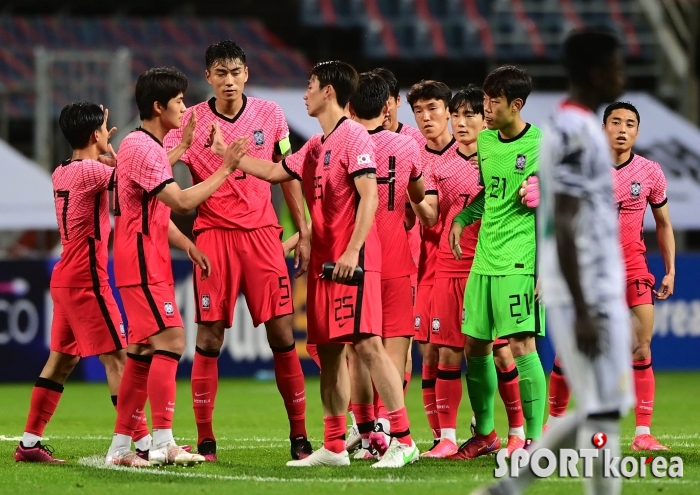 한국, 가나와 두 번째 평가전 2-1 완승