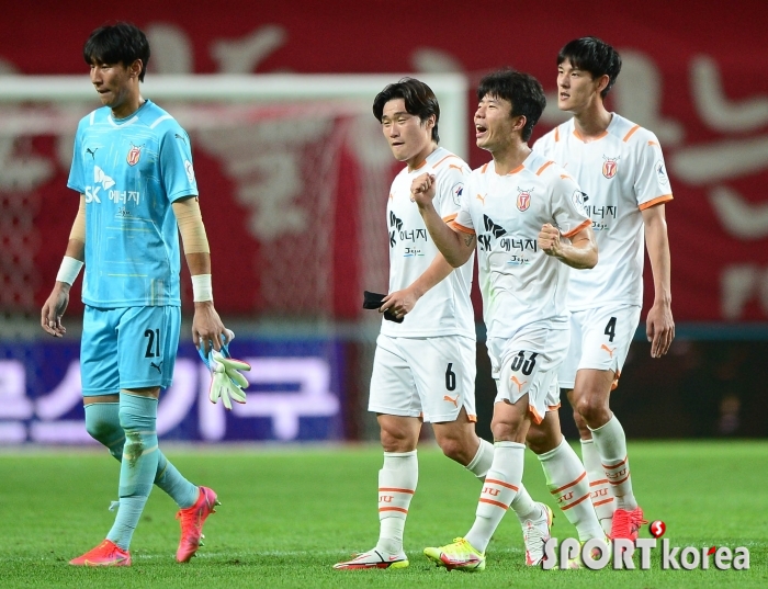 제주, 서울 상대 1-0 승리하며 12경기 연속 무승 탈출