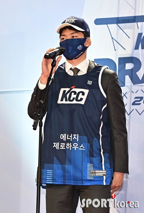 KCC 지명 소감 밝히는 김동현