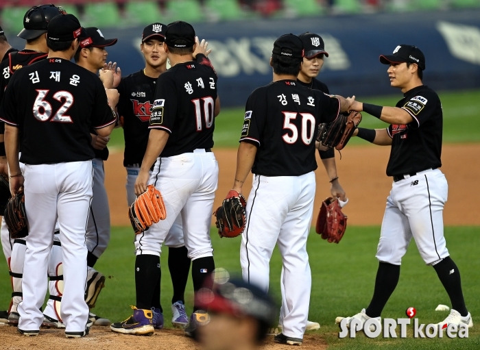 kt, LG에 4-2 짜릿한 승리!