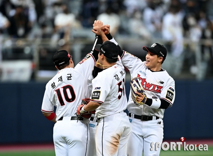 KT, 두산을 상대로 4-2 승리!