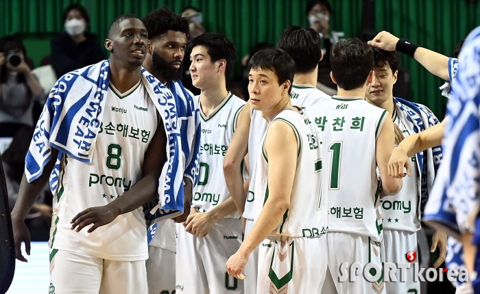 DB, 삼성을 상대로 94-73으로 대승!