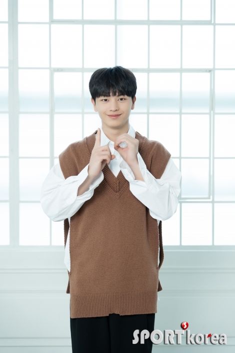 비투비(BTOB) 육성재 `10주년 완전체`