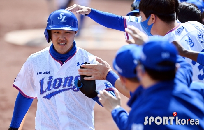 공민규, 환영받는 솔로 홈런!