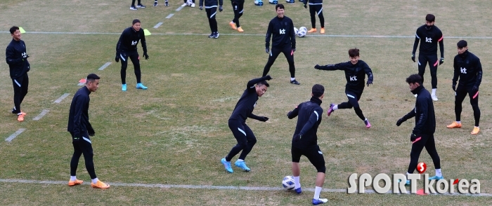 축구대표팀 `최종 예선 앞둔 첫 훈련 시작`