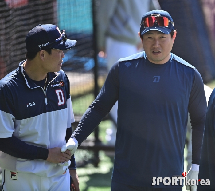 박세혁-양의지 `두 포수의 인사`