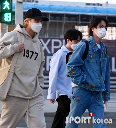 방탄소년단 RM-진 `그래미와 콘서트를 위해 미국 출국!`