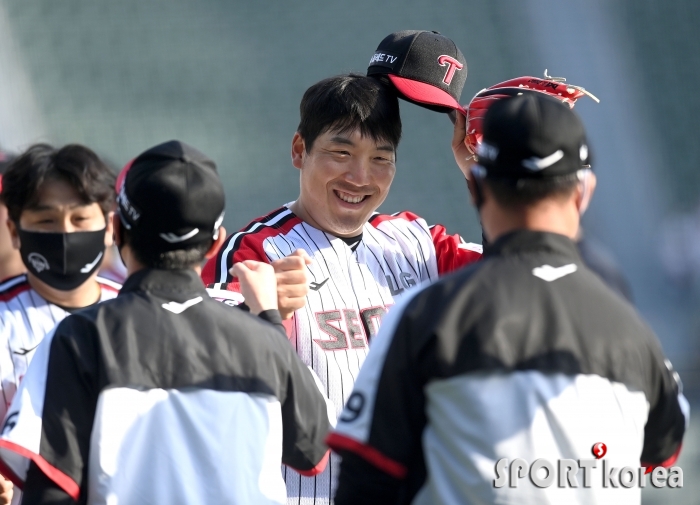 김현수, 홈런 포함 3안타 2타점 1득점 맹활약