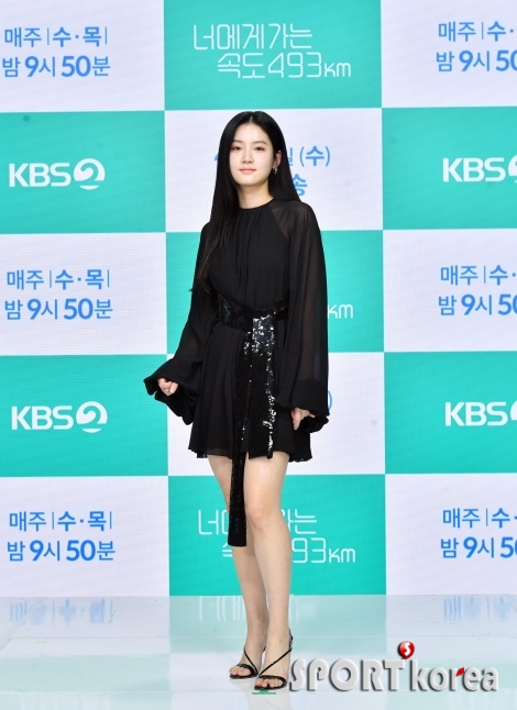 박주현 `블랙 패션`