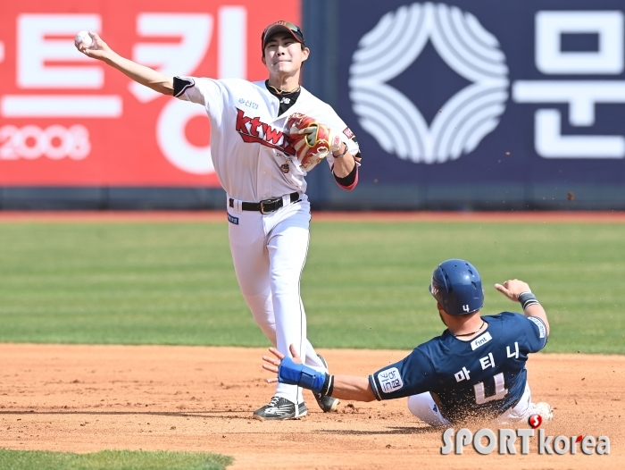 심우준, 병살을 노려볼까~