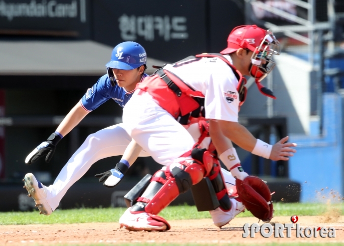 삼성 김현준, 홈슬라이딩으로 1점 만회