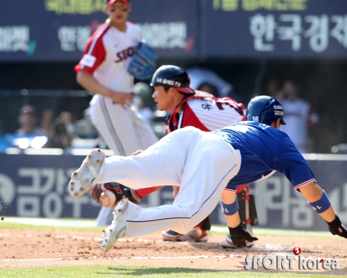 삼성 이원석, 홈 슬라이딩으로 600득점 위업 달성!