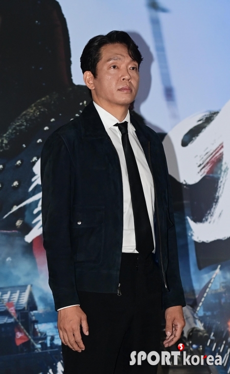 박지환 `긴장한 포토타임`