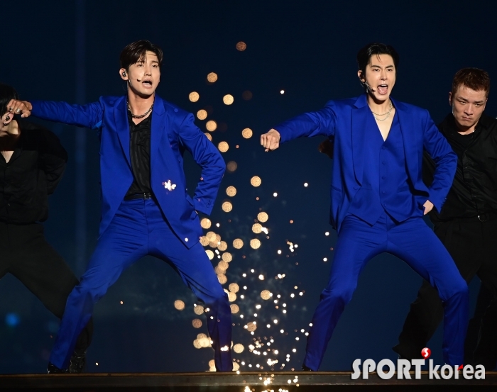 동방신기 `그저 빛`