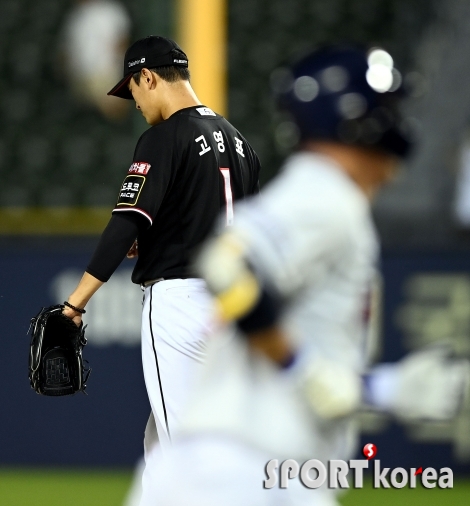 고영표, 완봉승을 날린 아쉬운 홈런