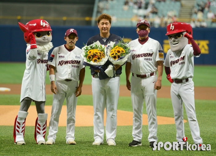 이대호, 키움 구단 은퇴 투어