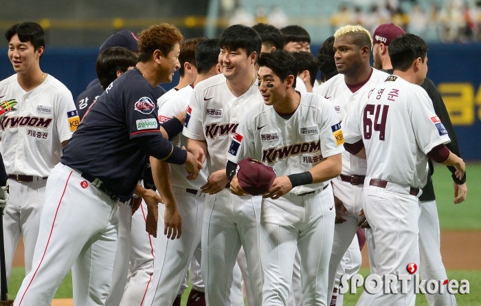 이대호 `은퇴 투어 고마워`