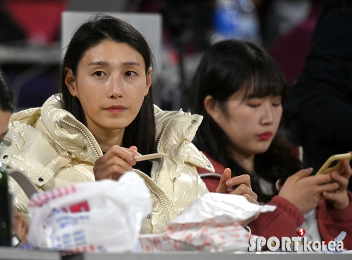 김연경 `야구엔 치킨`