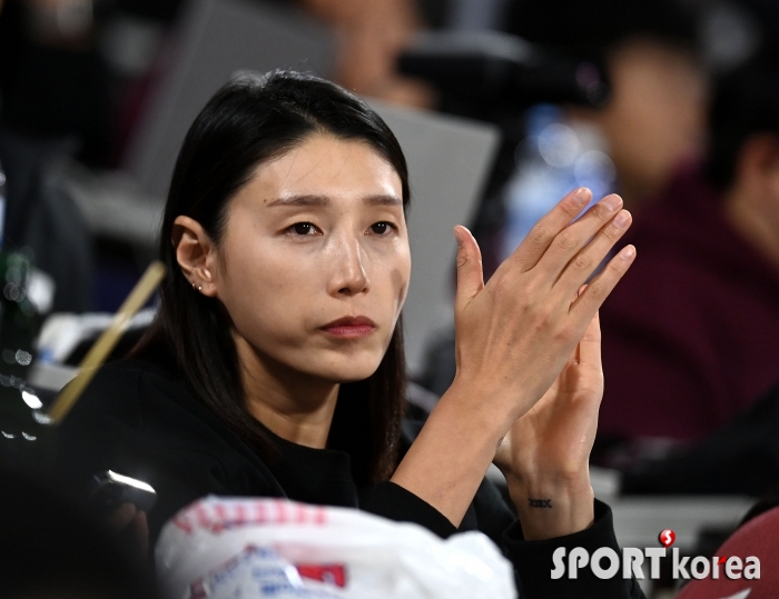 김연경 `절친 황재균 응원 왔어요`