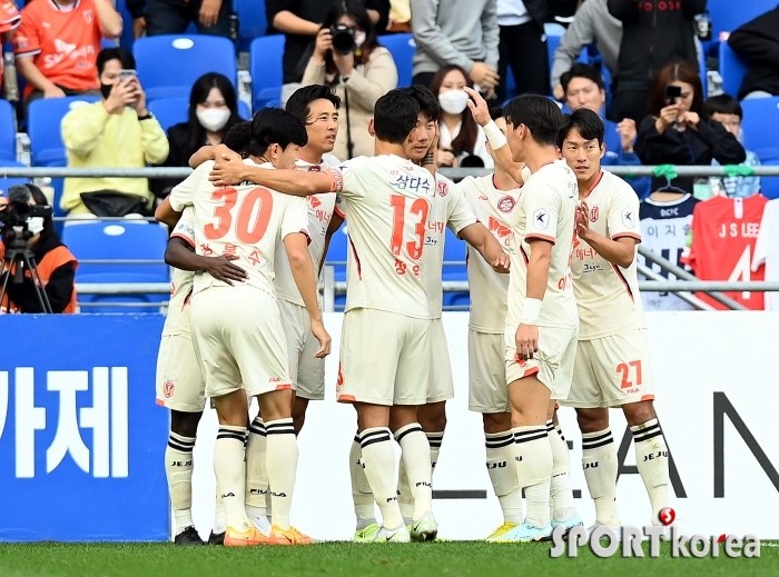 제주, 동점골 넣으며 1-1