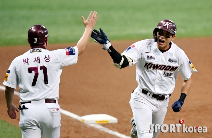 이정후, 승리를 부르는 축포!