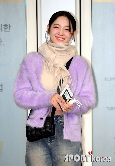 김세정, 화사한 미소
