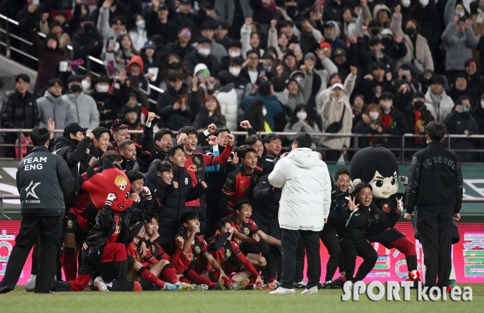 서울 `승리의 기념촬영`