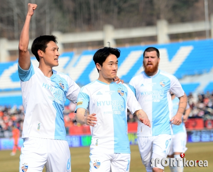 울산, 엄원상 결승골로 1-0 승리