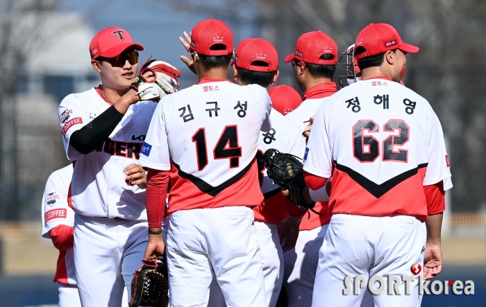 KIA, 두산에 8-1 승리!